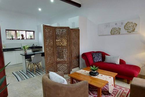 MaeStorm GardensAfrican apartement — 4-Star Luxury Hotel in East London, South Africa
