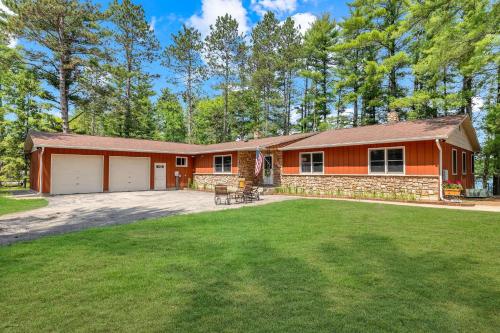 12364 Crivitz — hotel in Mountain City