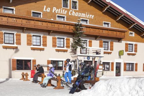 Logis Hotel La Petite Chaumiere — Gex