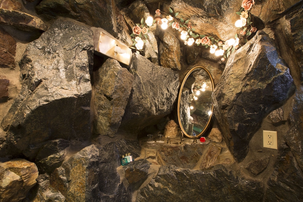 Madonna Inn - photo 292