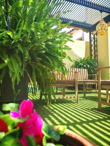 City Rooftop Paradise Space Maison Apartments — 4-Star Luxury Hotel in Sevilla, Spain