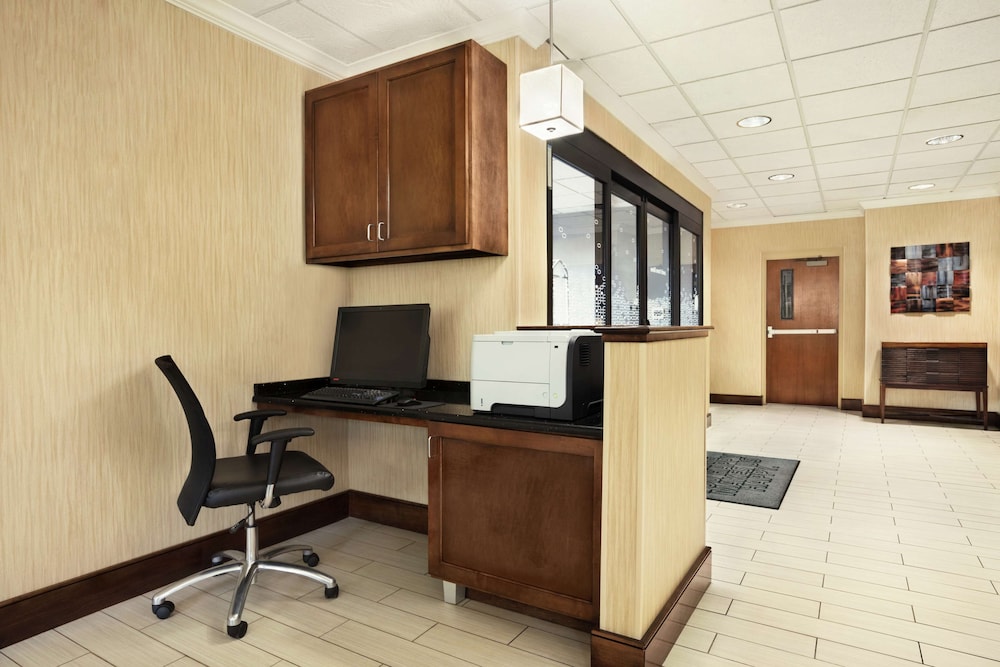 Hampton Inn by Hilton Richmond North Ashland - photo 56