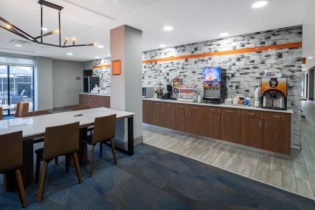 La Quinta Inn & Suites by Wyndham Albany GA - photo 28
