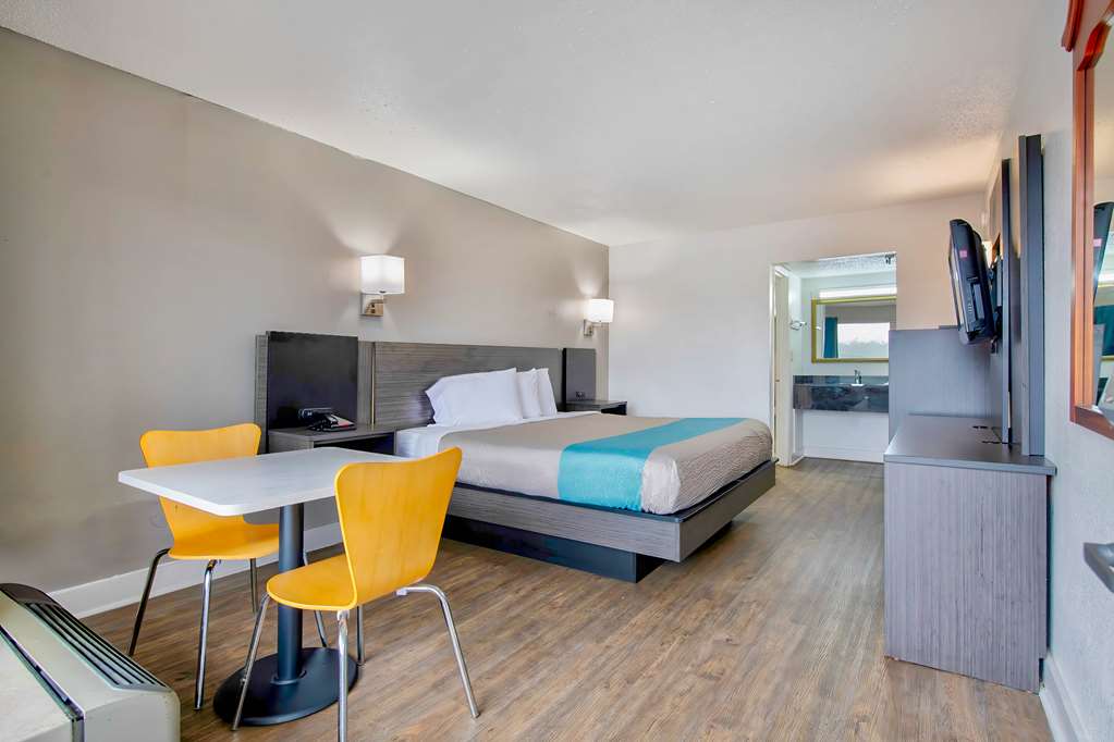 Motel 6 Byron GA - photo 17
