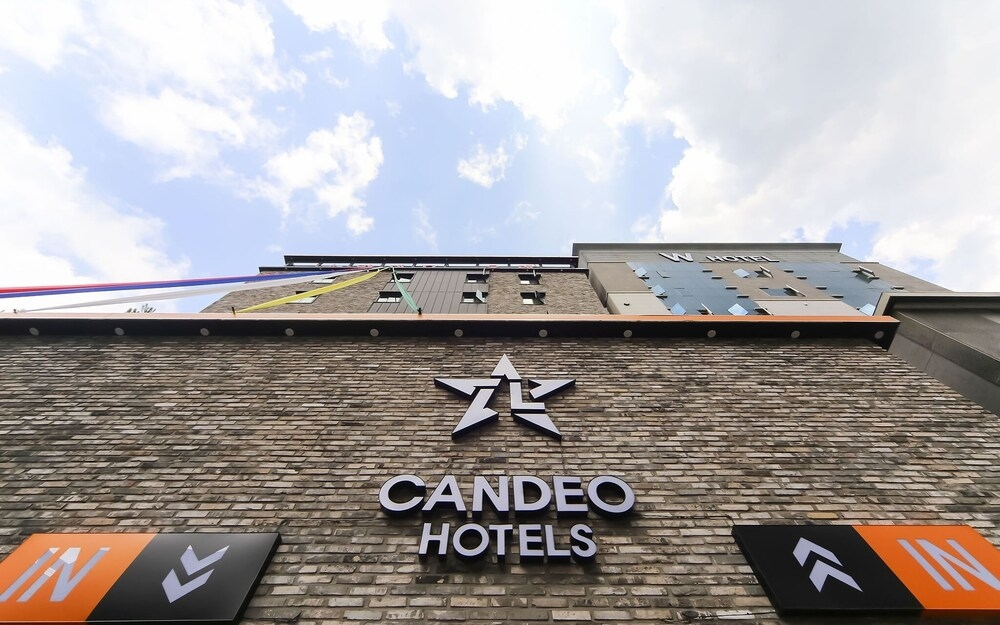 Show Motel — Yangsan — photo 2