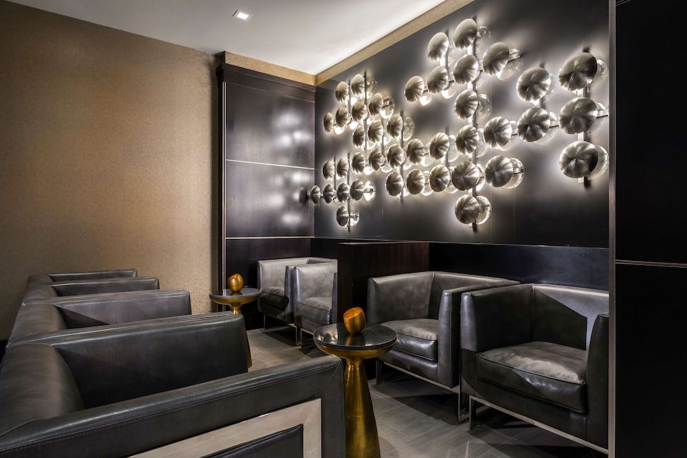 Hampton Inn & Suites Bridgewater - photo 37