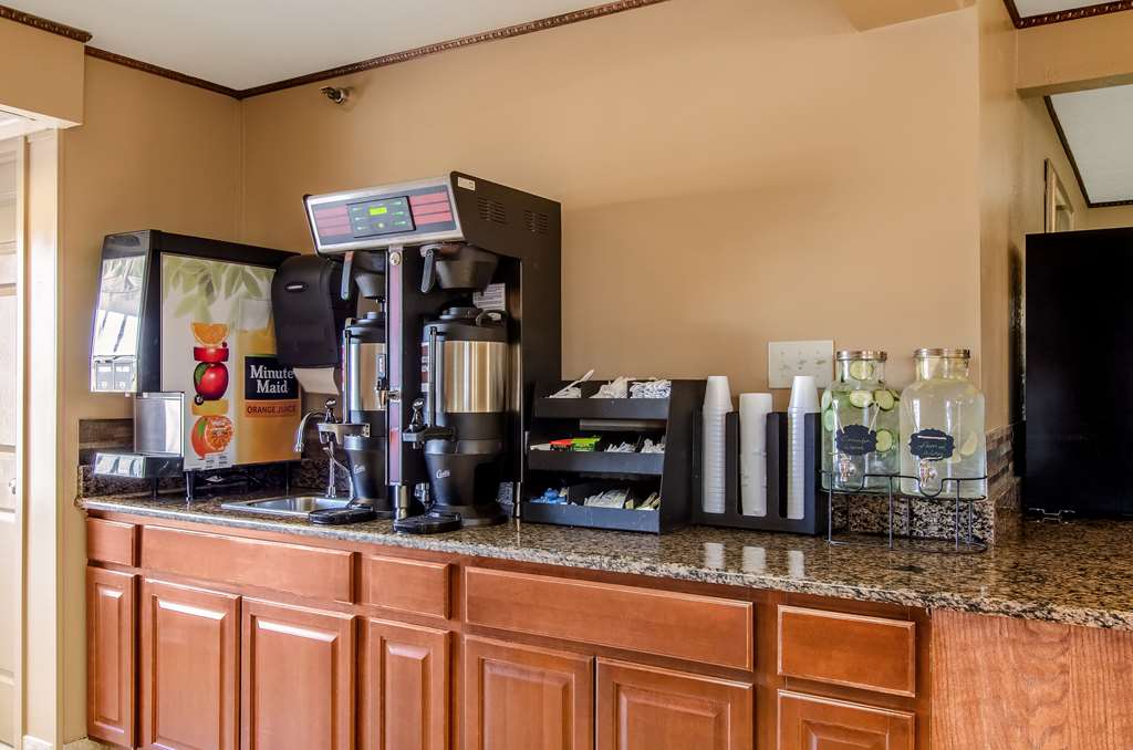 Americas Best Value Inn & Suites Ft. Collins E at I 25 - photo 24