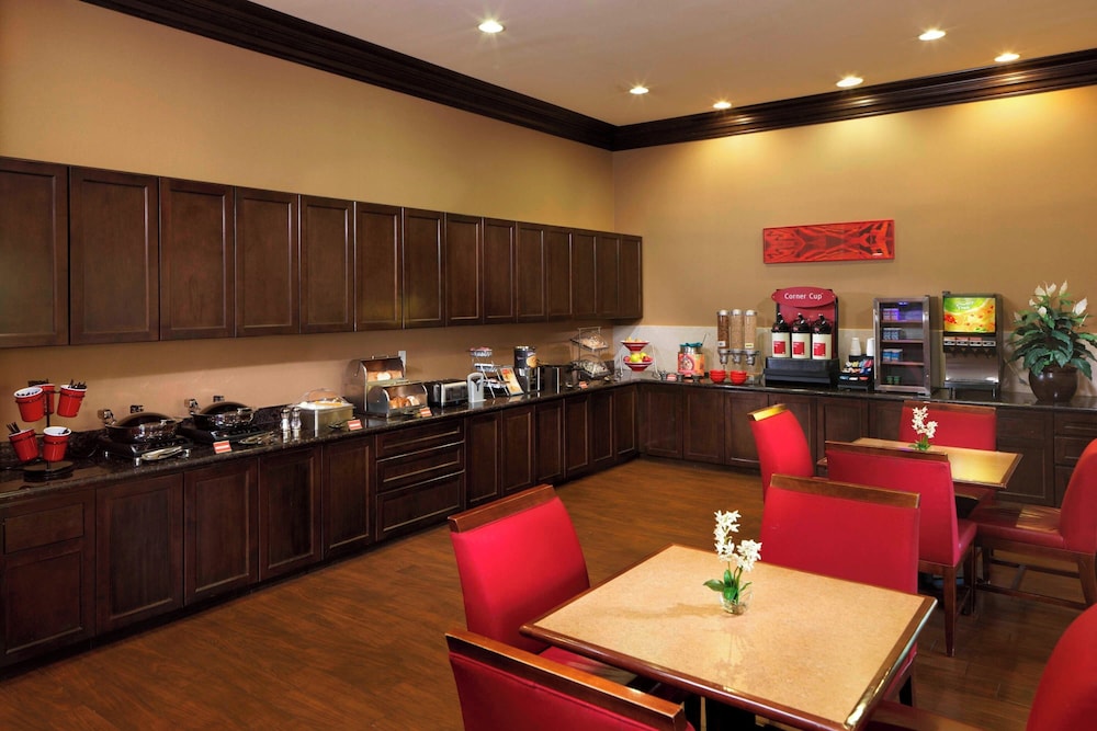 TownePlace Suites by Marriott Houston Intercontinental Arpt - photo 18