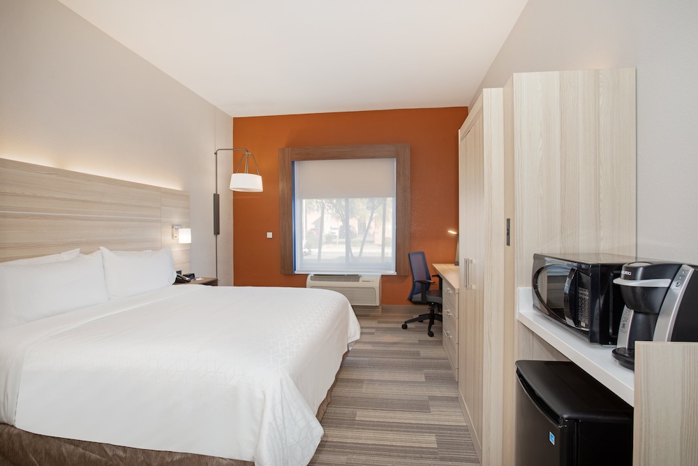 Holiday Inn Express & Suites Phoenix Glendale Sports Dist by IHG - photo 12