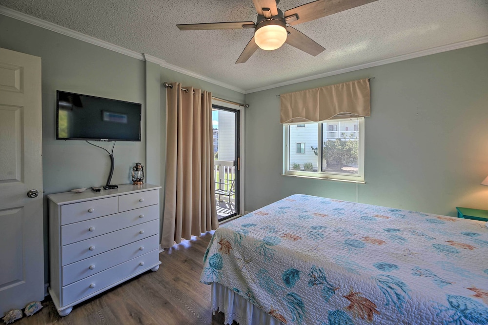 Emerald Isle Resort Style Condo Walk to Beaches - featured photo