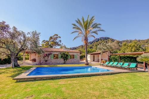 Villa Can Gallardo by Sealand Villas — 4-Star Luxury Hotel in Pollenca, Spain