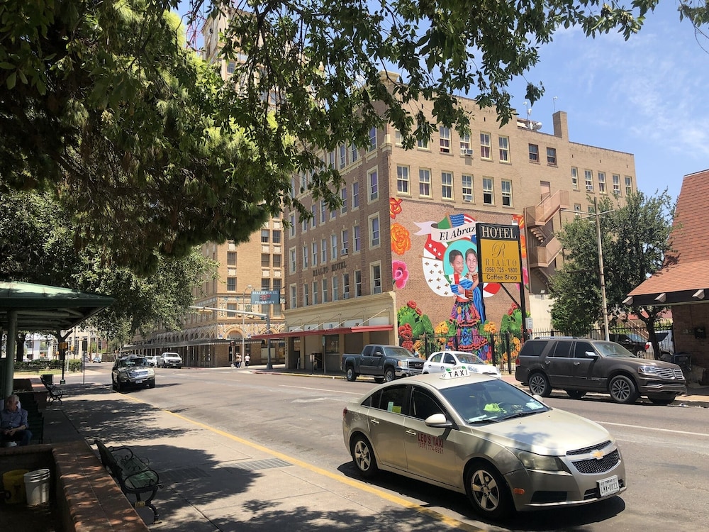 Rialto Hotel in Laredo, United States