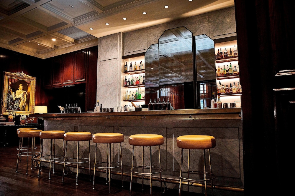 The Adolphus Autograph Collection - photo 3