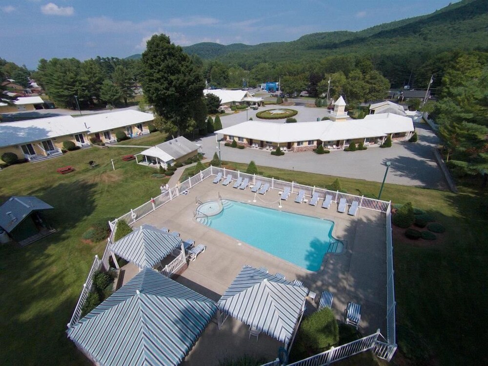 Colonel Williams Resort and Suites - photo 24