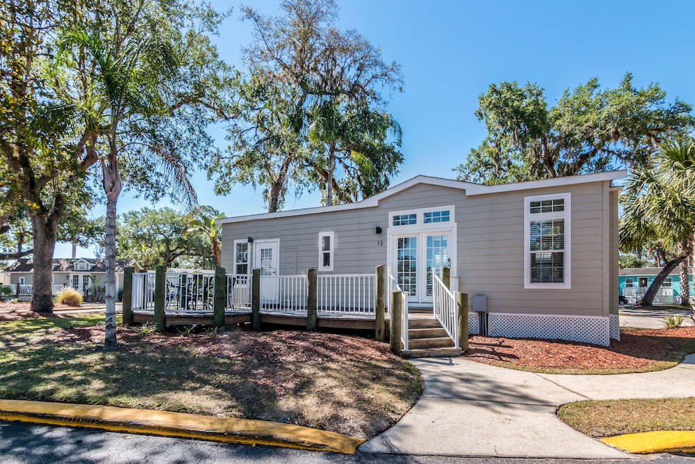 Tropical Palms Resort - photo 3