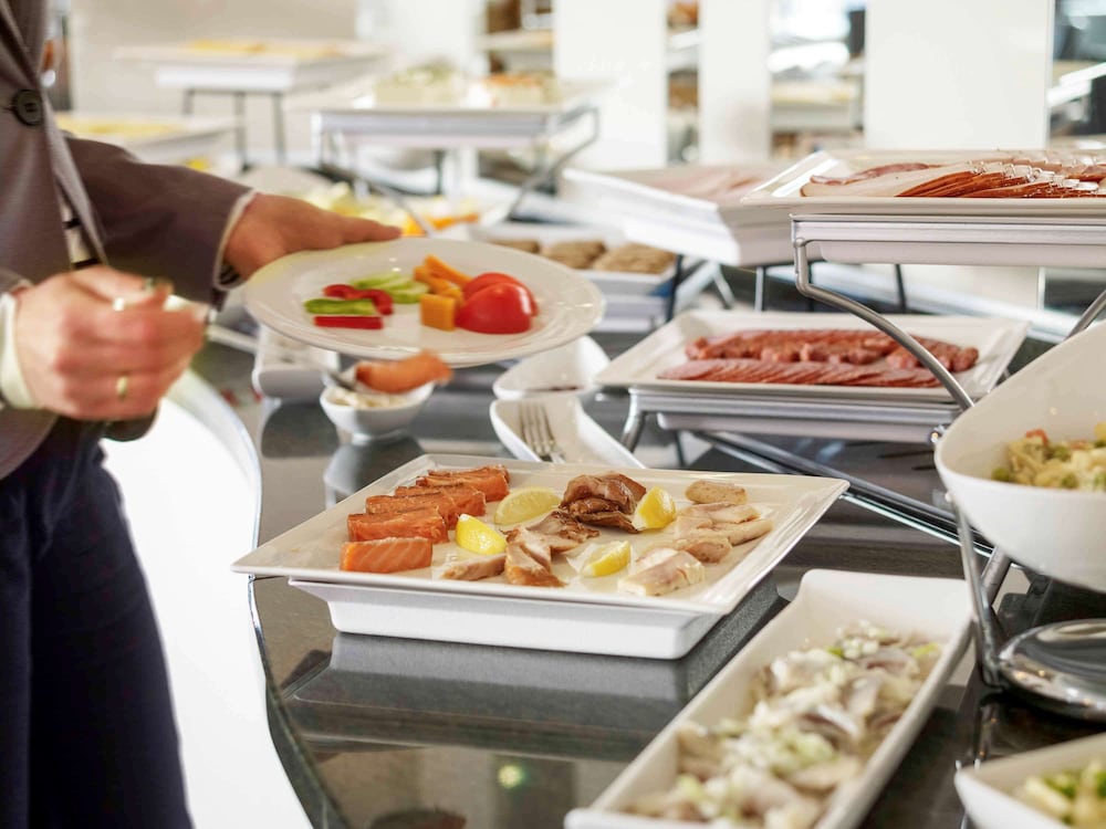 מזון ומשקאות