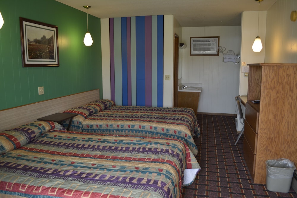 Edgetowner Motel - photo 9