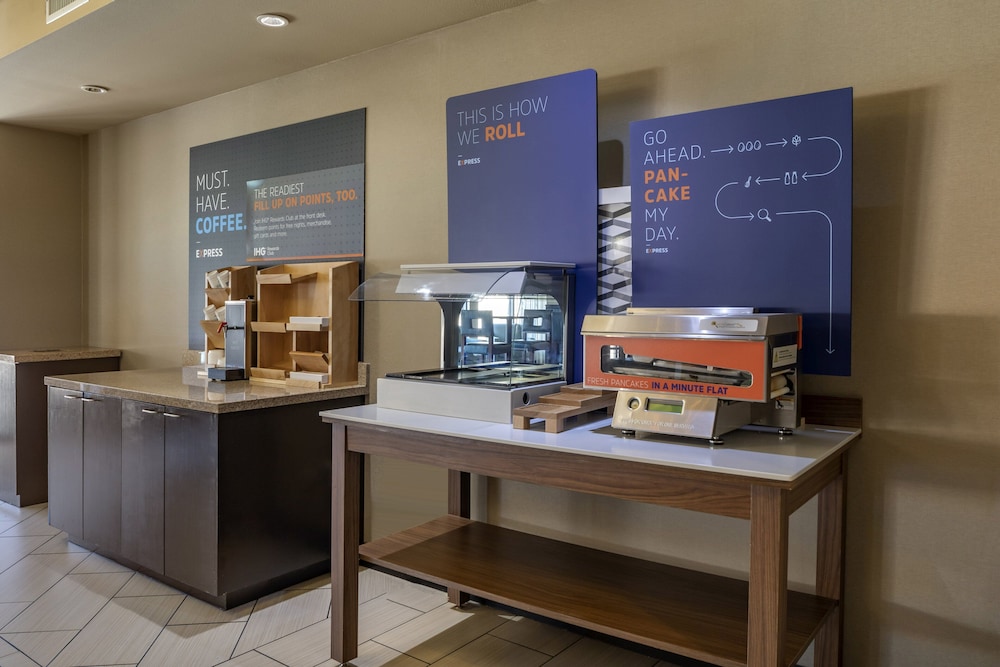 Holiday Inn Express & Suites Indio Coachella Valley by IHG - photo 63