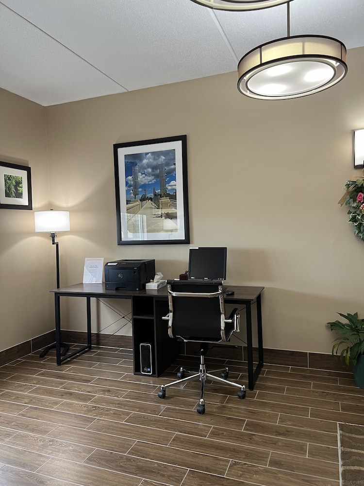 Comfort Inn & Suites Wilkes Barre Arena - photo 49