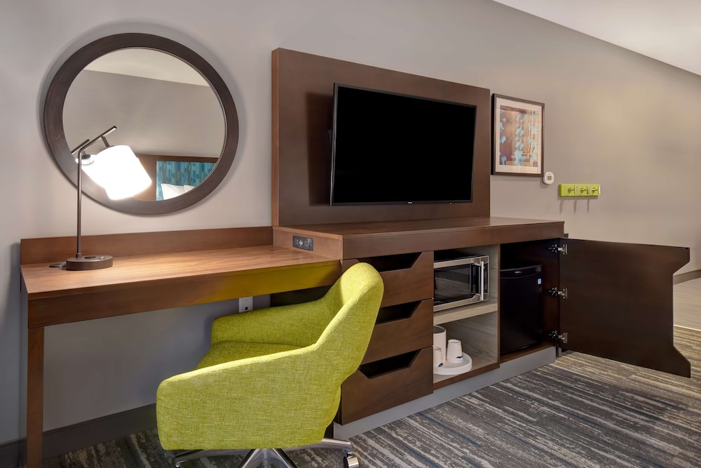 Hampton Inn Pleasant View TN - photo 9