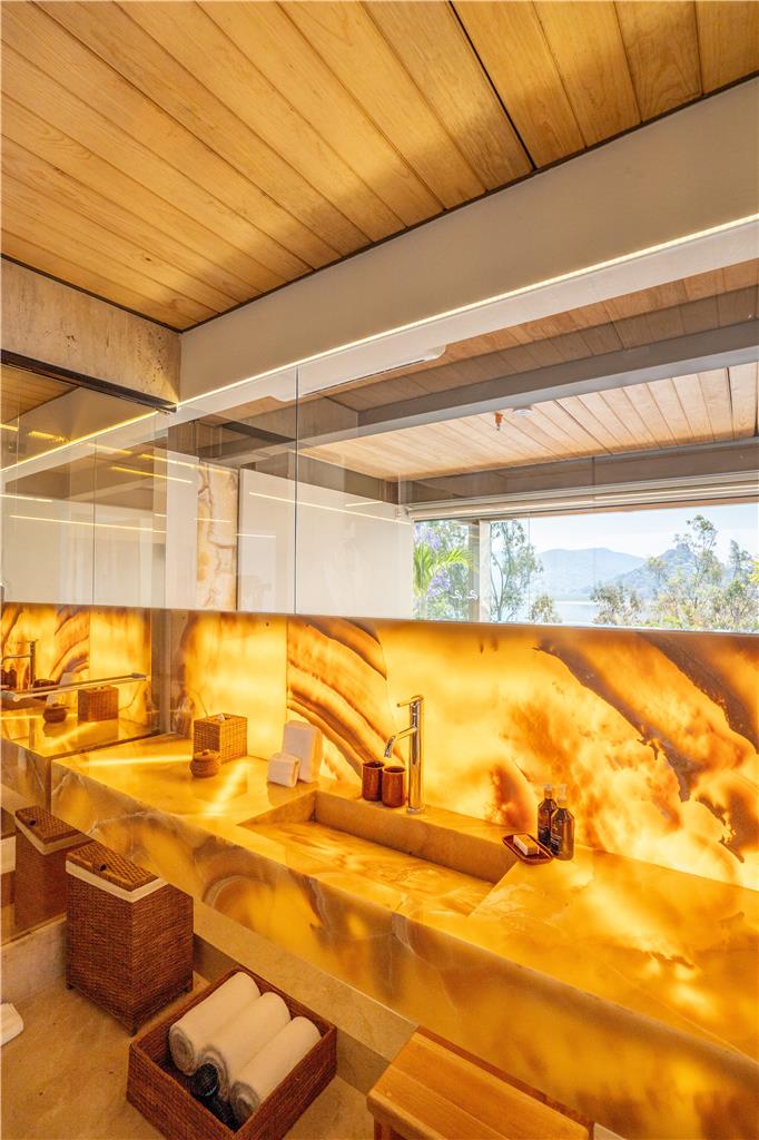 El Santuario Resort Bathroom