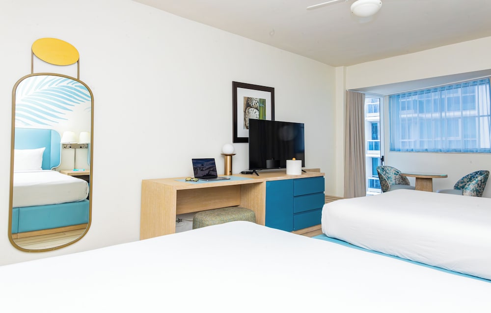 Sherry Frontenac Oceanfront Hotel - photo 29