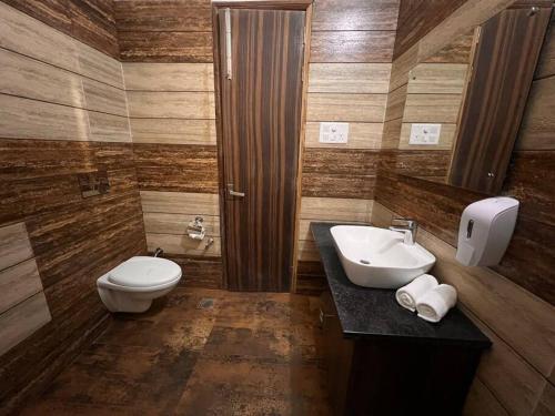 5BHK Home Away from Home at Ranjit Avenue Amritsar