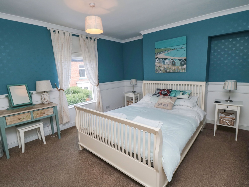 Smoked Kipper Cottage — 4-Star Luxury Hotel in Whitby, United Kingdom
