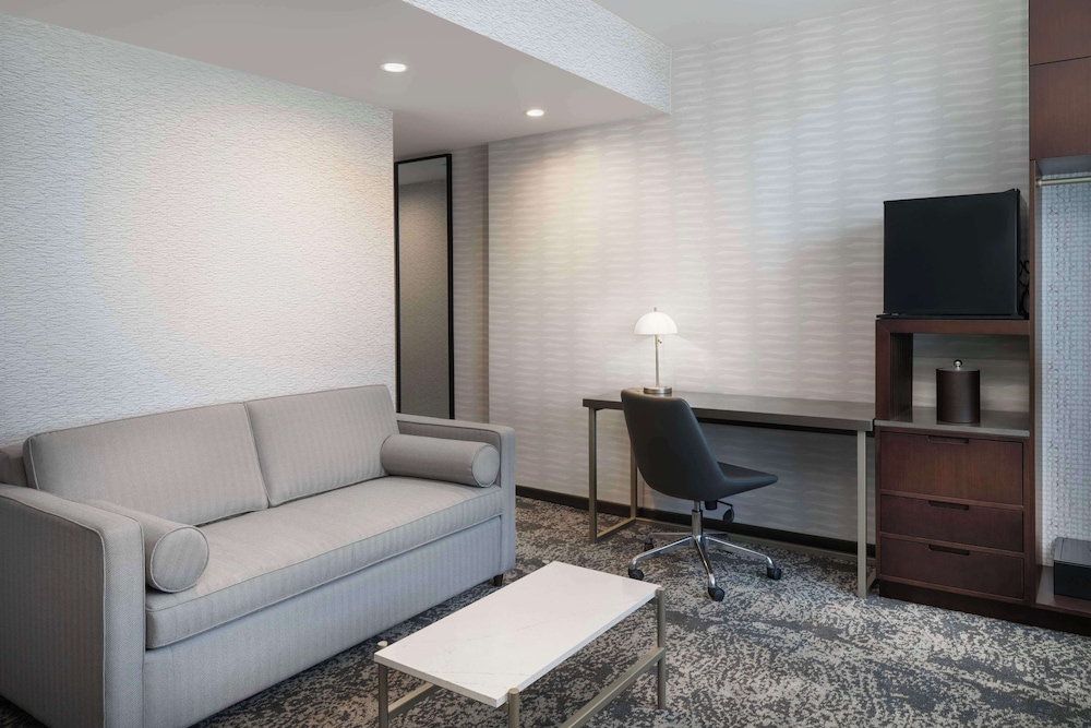 DoubleTree by Hilton Long Island City NY - photo 16