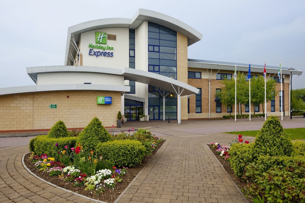 Holiday Inn Express Northampton South