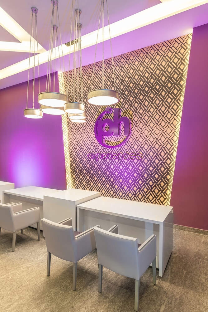 Concierge desk