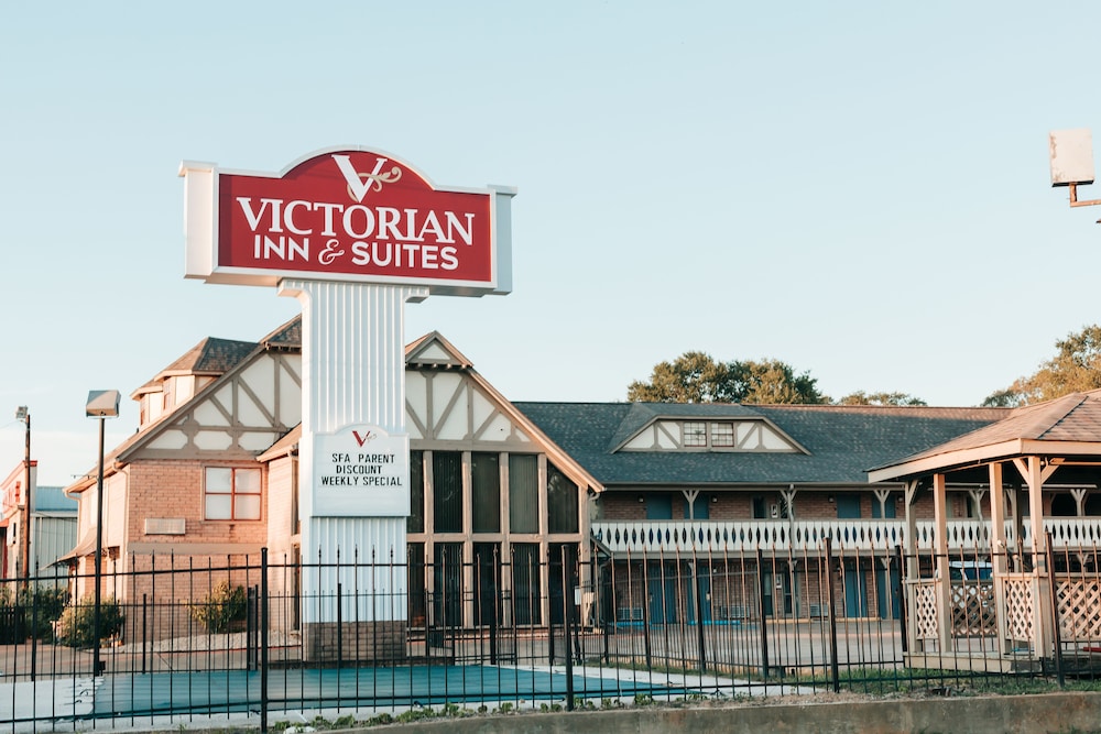 Victorian Inn Suites — Nacogdoches