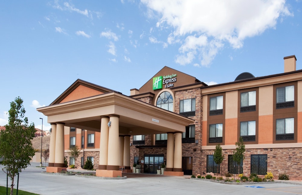 Holiday Inn Express Hotel & Suites Richfield an IHG Hotel - featured photo