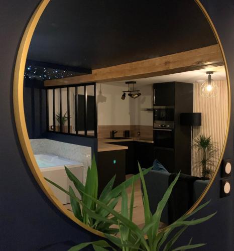L’Eclipse maison romantique avec Jacuzzi — Cleon — photo 2