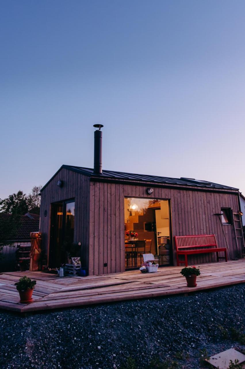 Nádech Glamping Na Statku - carbon neutral hotel in Unknown City