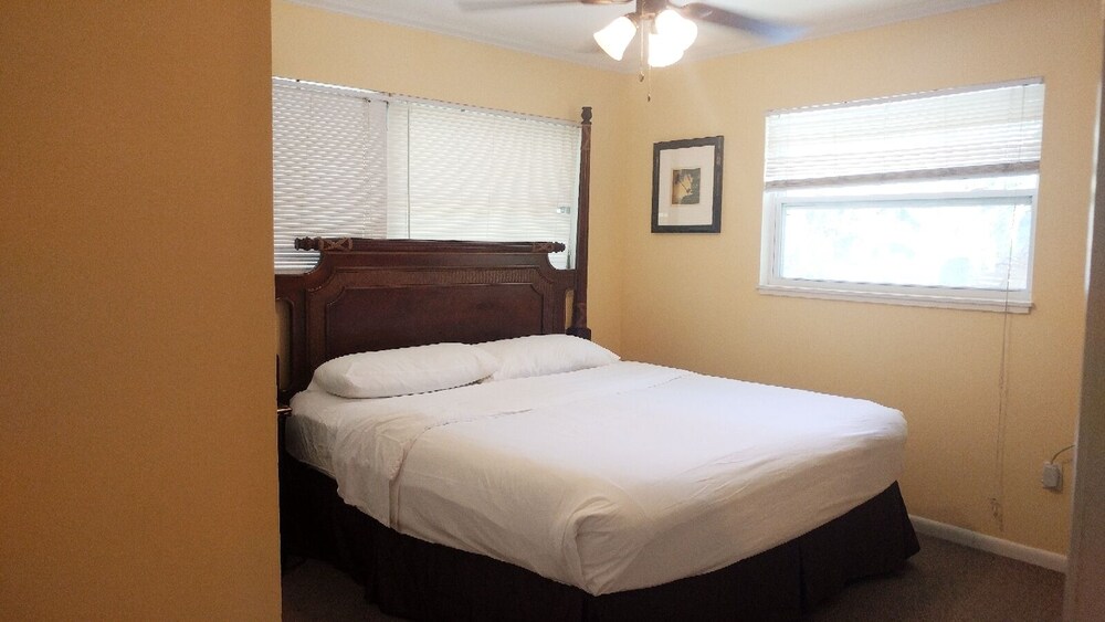 Flamingo Inn Bayside Suites - photo 12