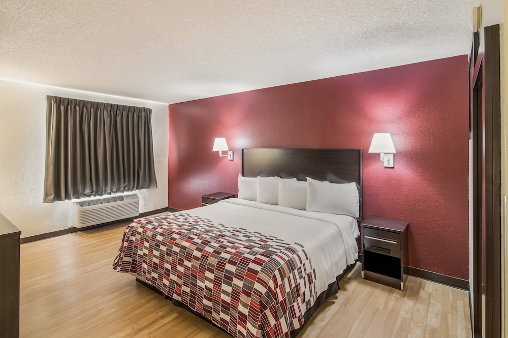 Red Roof Inn & Suites Pensacola East Milton - photo 18