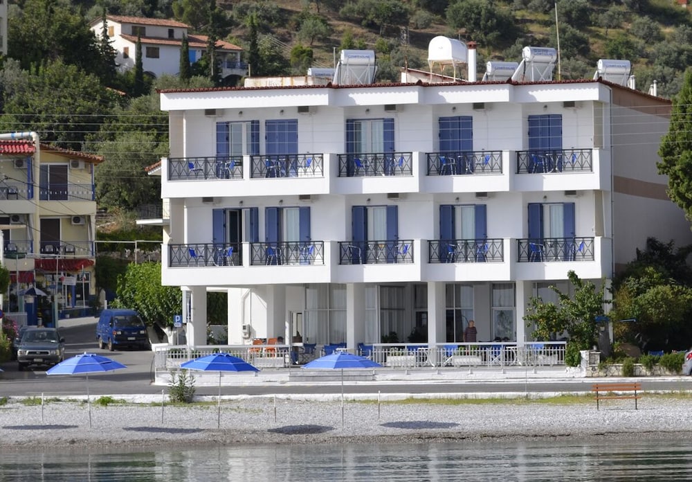 Hotel Blue Sea — hotel in Leonidio