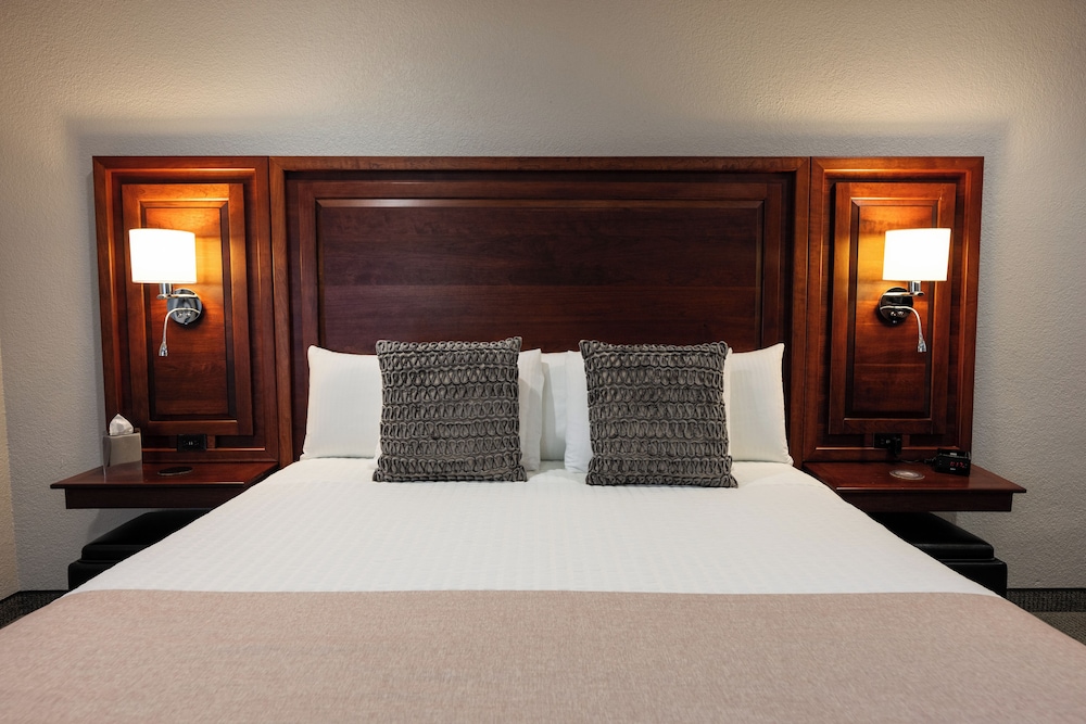 Hillsdale College Dow Hotel and Conference Center — hotel in Hillsdale