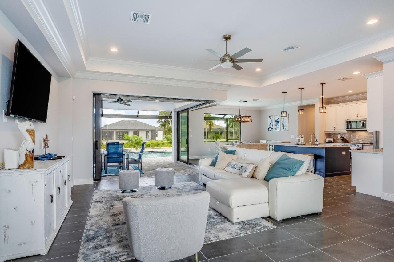 Sea Serpent in Cape Coral, United States