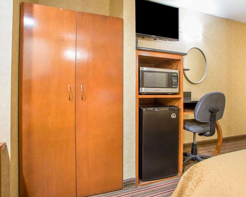 Quality Inn & Suites North Polaris - photo 12