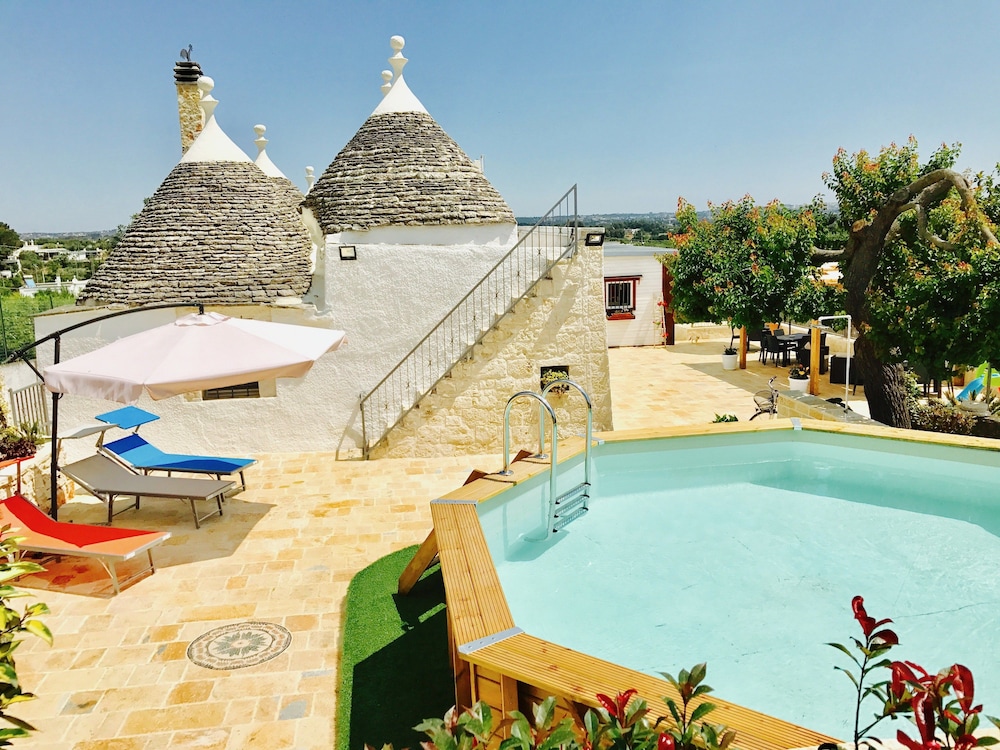 Trulli Fenice — 4-Star Luxury Hotel in Martina Franca, Italy