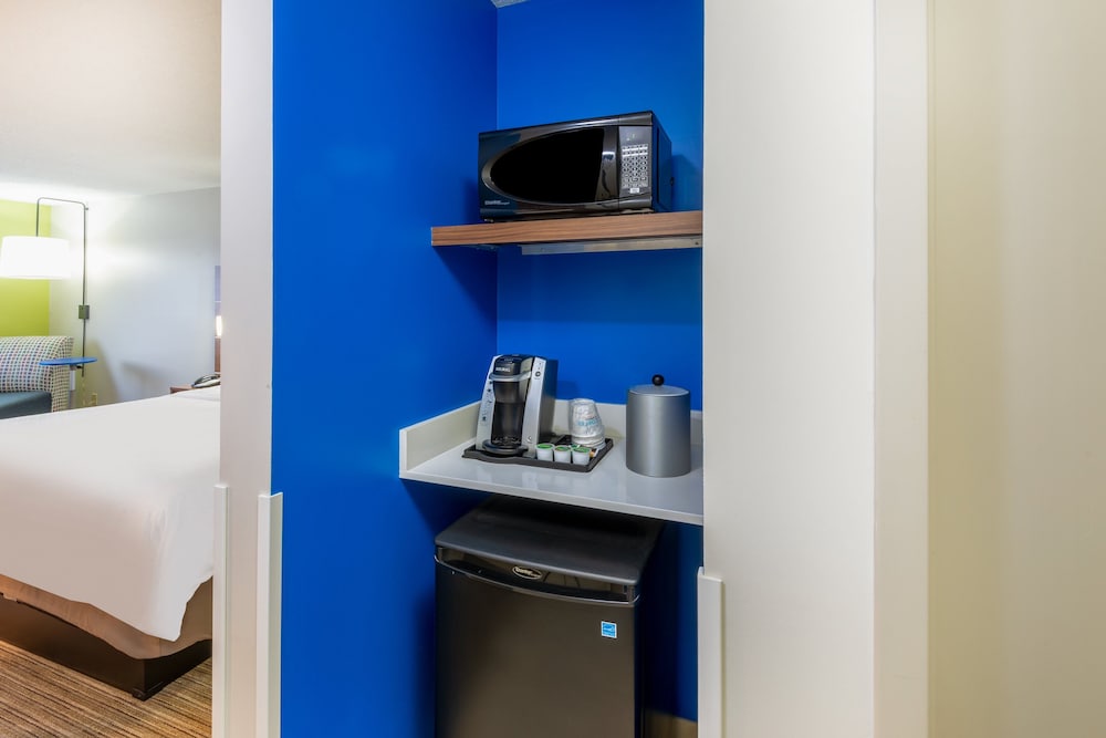 Holiday Inn Express Vermilion by IHG - photo 18