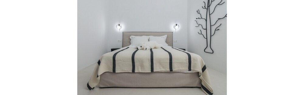 Uncle’s Luxury Adamas Suites — Adamas — photo 4