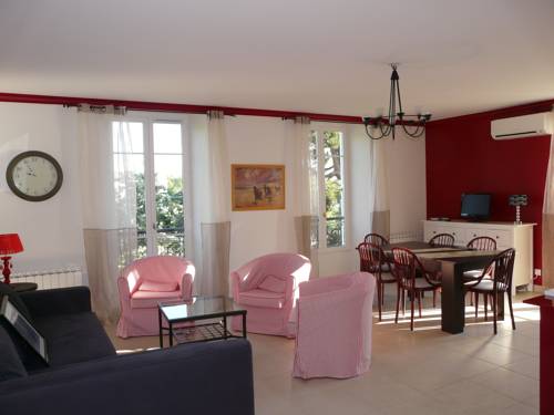 Aix Appartements — 4-Star Luxury Hotel in Aix-Les-Bains, France