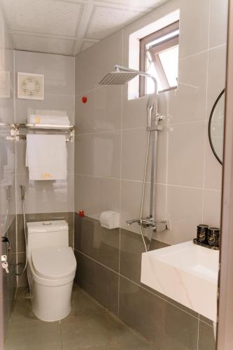 Apollo Hotel — Thi Tran Gjong Van — photo 4