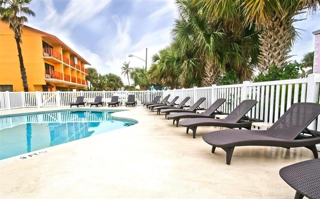 The Royal Inn Beach Hotel Hutchinson Island - featured photo