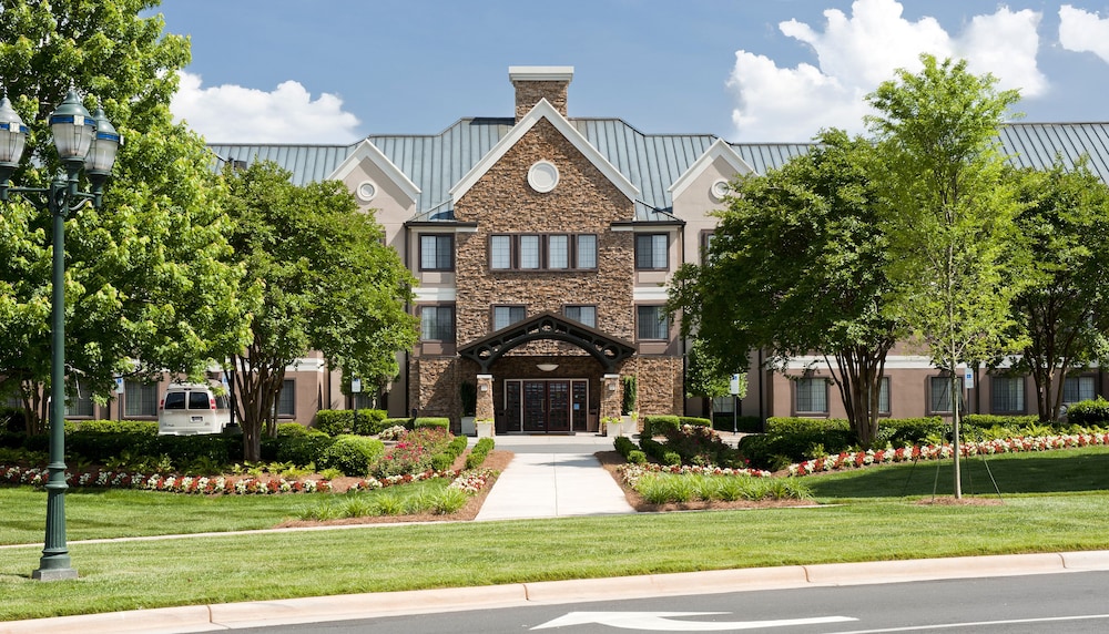 Staybridge Suites Charlotte Ballantyne by IHG - photo 54