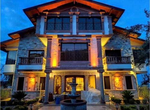 Asgard Deluxe Otel in Burhaniye, Turkey