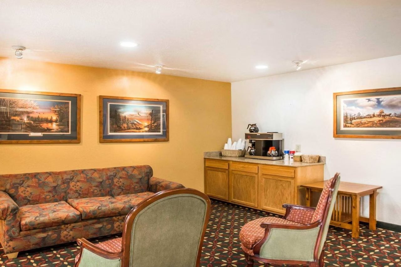 Birch Hill Suites Dayton WP AFB - photo 4